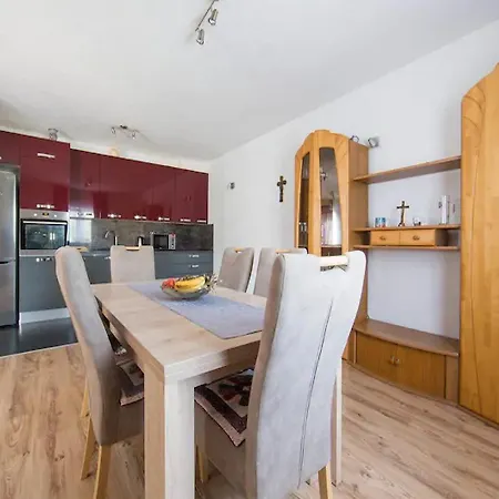 J&d 3 Holiday home Podstrana